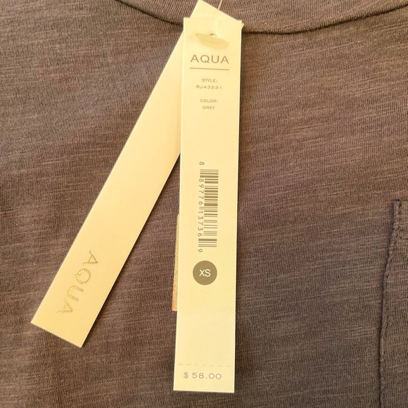 NWT💀Bloomingdale’s Aqua,  skull detail, soft tee, rhinestone chest pocket, XS! - Picture 4 of 5